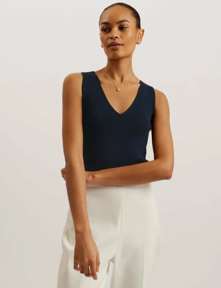 josiiy_vneck_slim_fit_sle_1.webp Josiiy V-Neck Slim Fit Sleeveless Knit Top<Ted Baker New