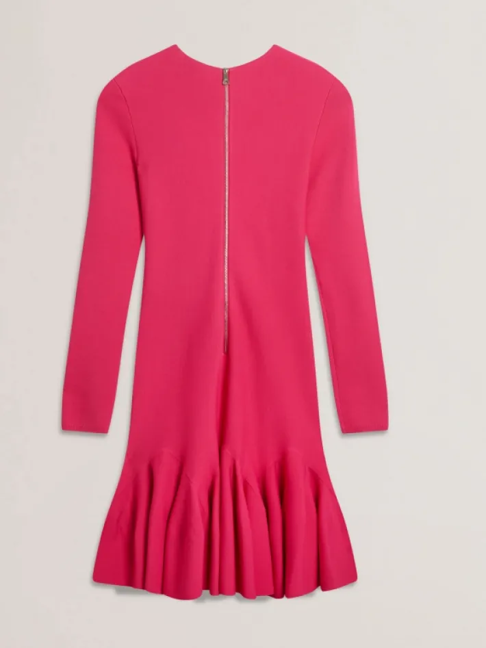 loisss_flounce_hem_long_s_4-1.webp Loisss Flounce Hem Long Sleeve Knitted Mini Dress<Ted Baker Sale