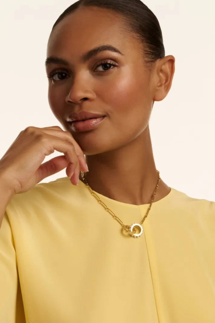 lola_double_logo_link_nec_1.webp Lola Double Logo Link Necklace<Ted Baker New