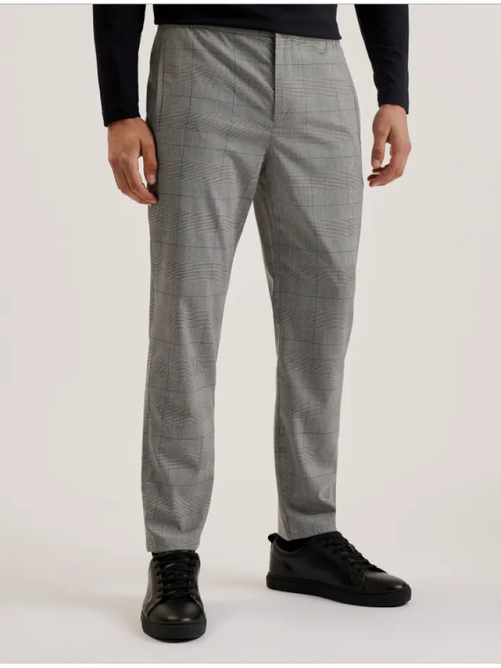 nicolo_checked_elastic_wa_1.webp Nicolo Checked Elastic Waist Tailored Trousers<Ted Baker Flash Sale