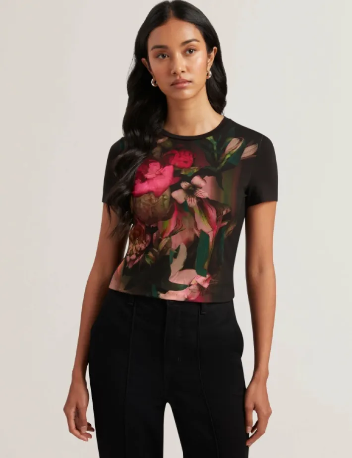 sunnyy_blurred_floral_pri_1.webp Sunnyy Blurred Floral Print Slim Fit T-Shirt<Ted Baker New